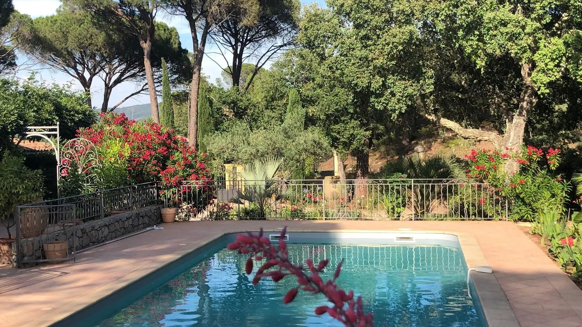 Sous Les Pins Parasols Vidauban 0*,  France